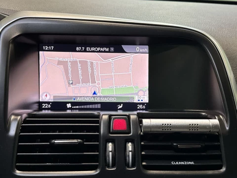 Volvo XC60 D4 Momentum Auto 140 kW (190 CV)