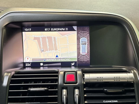 Volvo XC60 D4 Momentum Auto 140 kW (190 CV)