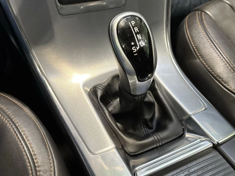 Volvo XC60 D4 Momentum Auto 140 kW (190 CV)