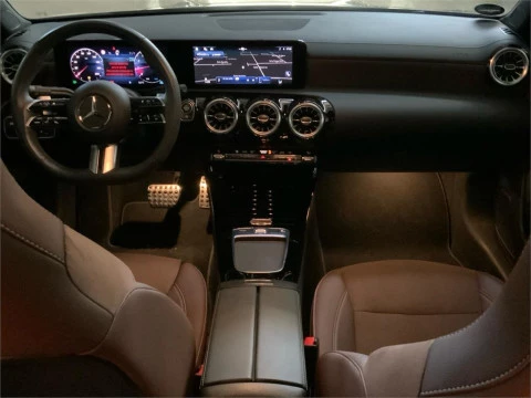 Mercedes-Benz CLA 200 D DCT