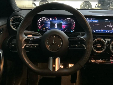 Mercedes-Benz CLA 200 D DCT