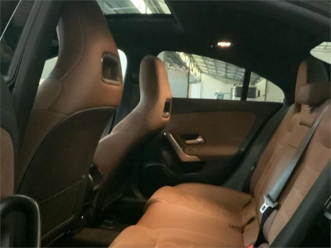 Mercedes-Benz CLA 200 D DCT