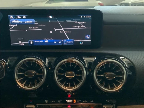 Mercedes-Benz CLA 200 D DCT