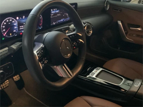 Mercedes-Benz CLA 200 D DCT