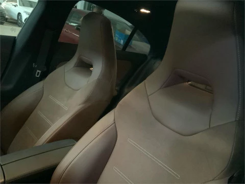 Mercedes-Benz CLA 200 D DCT