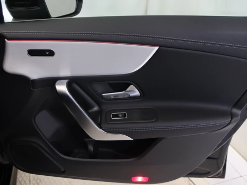 Mercedes-Benz CLA SE 180 SHOOTING BRAKE 5P