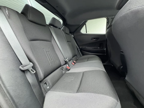 Toyota C-HR 1.8 Active Hybrid 140