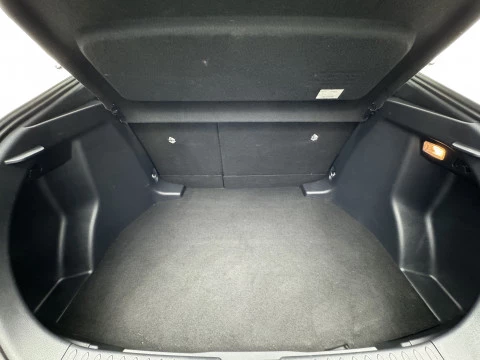 Toyota C-HR 1.8 Active Hybrid 140