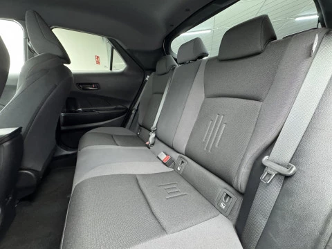 Toyota C-HR 1.8 Active Hybrid 140