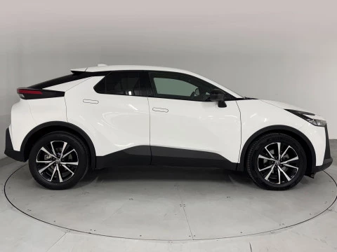 Toyota C-HR 1.8 Active Hybrid 140