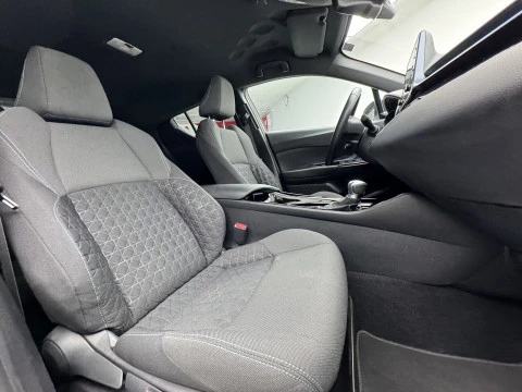 Toyota C-HR 2.0 180H Advance