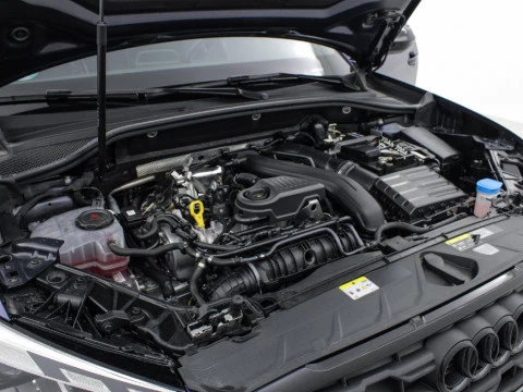 Audi Q2 1.5 35 TFSI S TRONIC ADRENALIN BLACK ED 150 5P