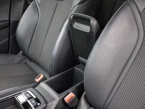 Audi Q2 1.5 35 TFSI S TRONIC ADRENALIN BLACK ED 150 5P