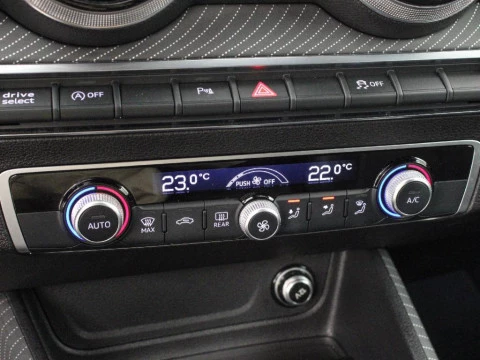 Audi Q2 1.5 35 TFSI S TRONIC ADRENALIN BLACK ED 150 5P