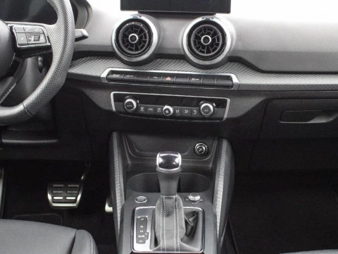 Audi Q2 1.5 35 TFSI S TRONIC ADRENALIN BLACK ED 150 5P