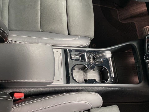 Volvo XC40 1.5 T2 R-DESIGN AUTO 5P