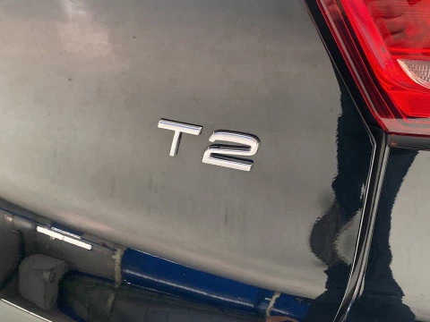 Volvo XC40 1.5 T2 R-DESIGN AUTO 5P