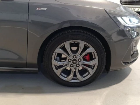 Ford Focus 1.0 Ecoboost MHEV 92kW ST-Line X