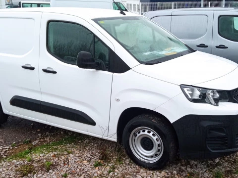Peugeot Partner Pro Standard 600kg BlueHDi 55kW
