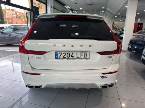 Volvo XC60 Business Plus T8 Twin AWD