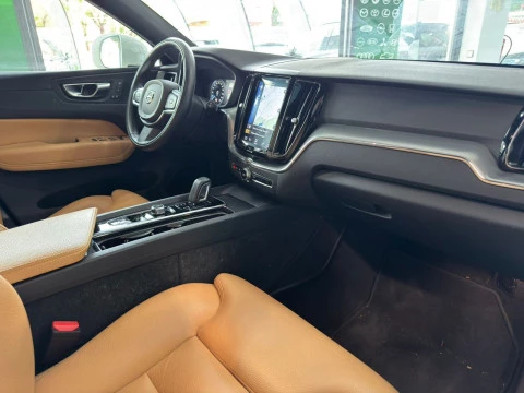 Volvo XC60 Business Plus T8 Twin AWD