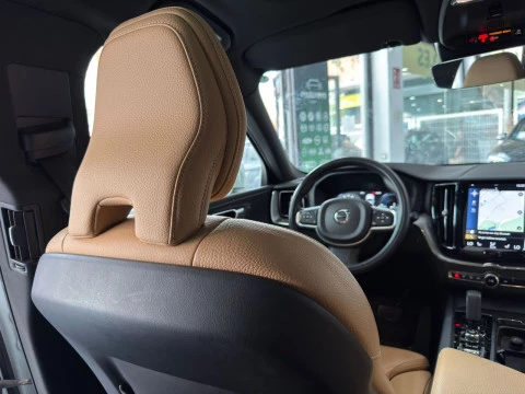 Volvo XC60 Business Plus T8 Twin AWD