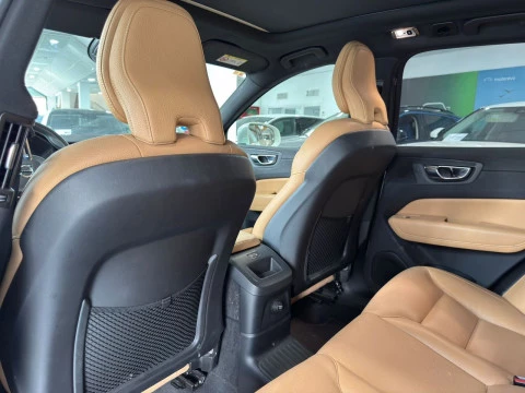 Volvo XC60 Business Plus T8 Twin AWD