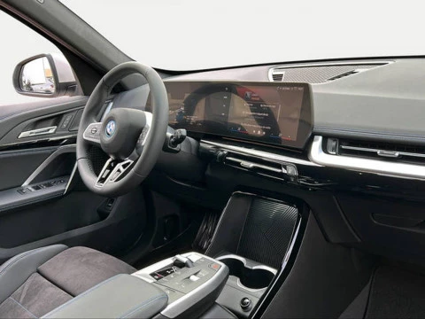 BMW iX1 xDrive30