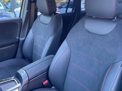 Mercedes-Benz GLA  200 d