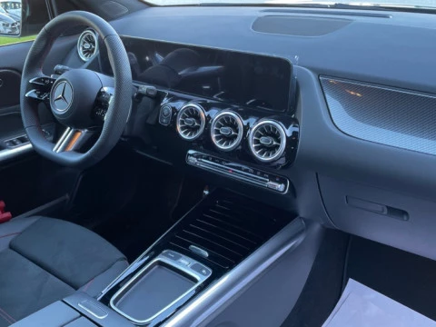 Mercedes-Benz GLA  200 d