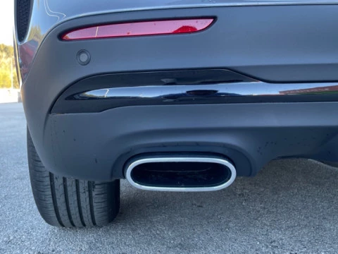 Mercedes-Benz GLA  200 d