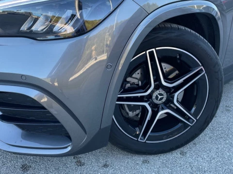 Mercedes-Benz GLA  200 d