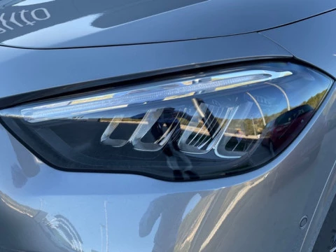 Mercedes-Benz GLA  200 d