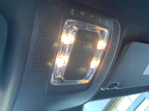 Mercedes-Benz GLA  200 d