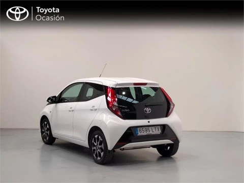 Toyota Aygo 5 Puertas x-play 70 Manual 5v