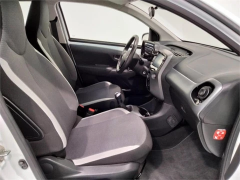 Toyota Aygo 5 Puertas x-play 70 Manual 5v