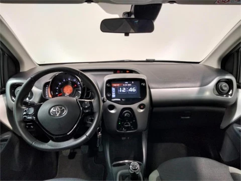 Toyota Aygo 5 Puertas x-play 70 Manual 5v
