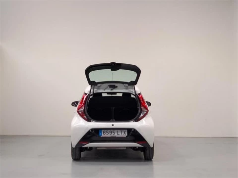 Toyota Aygo 5 Puertas x-play 70 Manual 5v