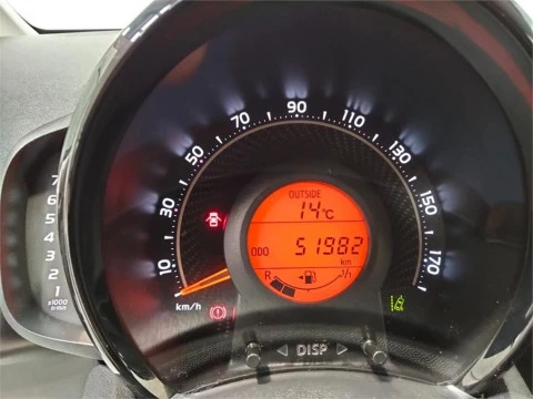 Toyota Aygo 5 Puertas x-play 70 Manual 5v