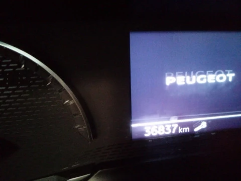 Peugeot 2008 Active Pack BlueHDI 81kW (110CV)