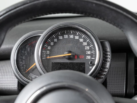 MINI COOPER 5 PUERTAS