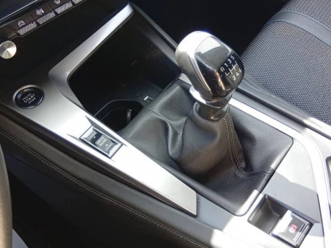 Peugeot 308 5P Allure PureTech 130 S&S MAN