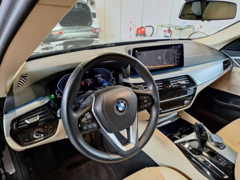 BMW Serie 5 530e Touring