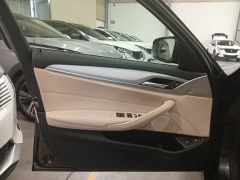 BMW Serie 5 530e Touring