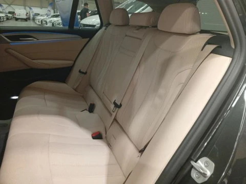 BMW Serie 5 530e Touring