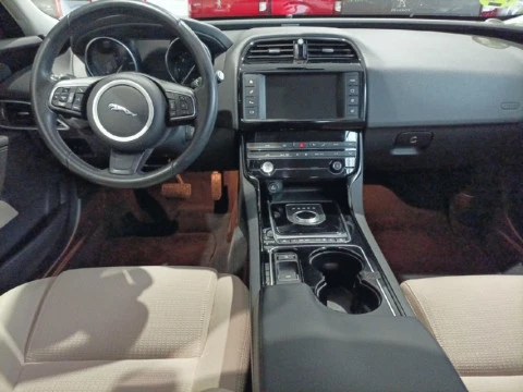 Jaguar XE 2.0 Diesel 132kW RWD Prestige Auto