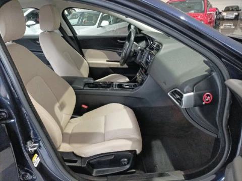 Jaguar XE 2.0 Diesel 132kW RWD Prestige Auto