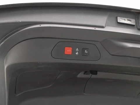 Opel Grandland X 1.6 TURBO AUTO 181 5P