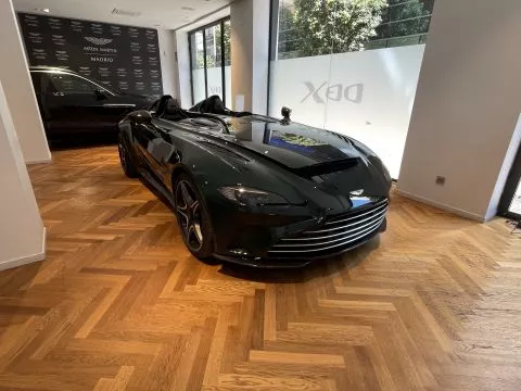 Aston Martin Vantage V12 Speedster 