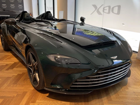 Aston Martin Vantage V12 Speedster 